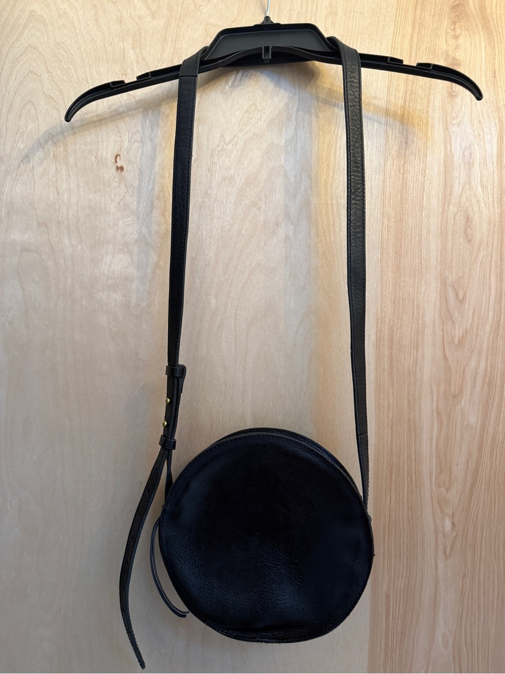 Madewell Black Leather Circular Crossbody Bag - Picture 4 of 16